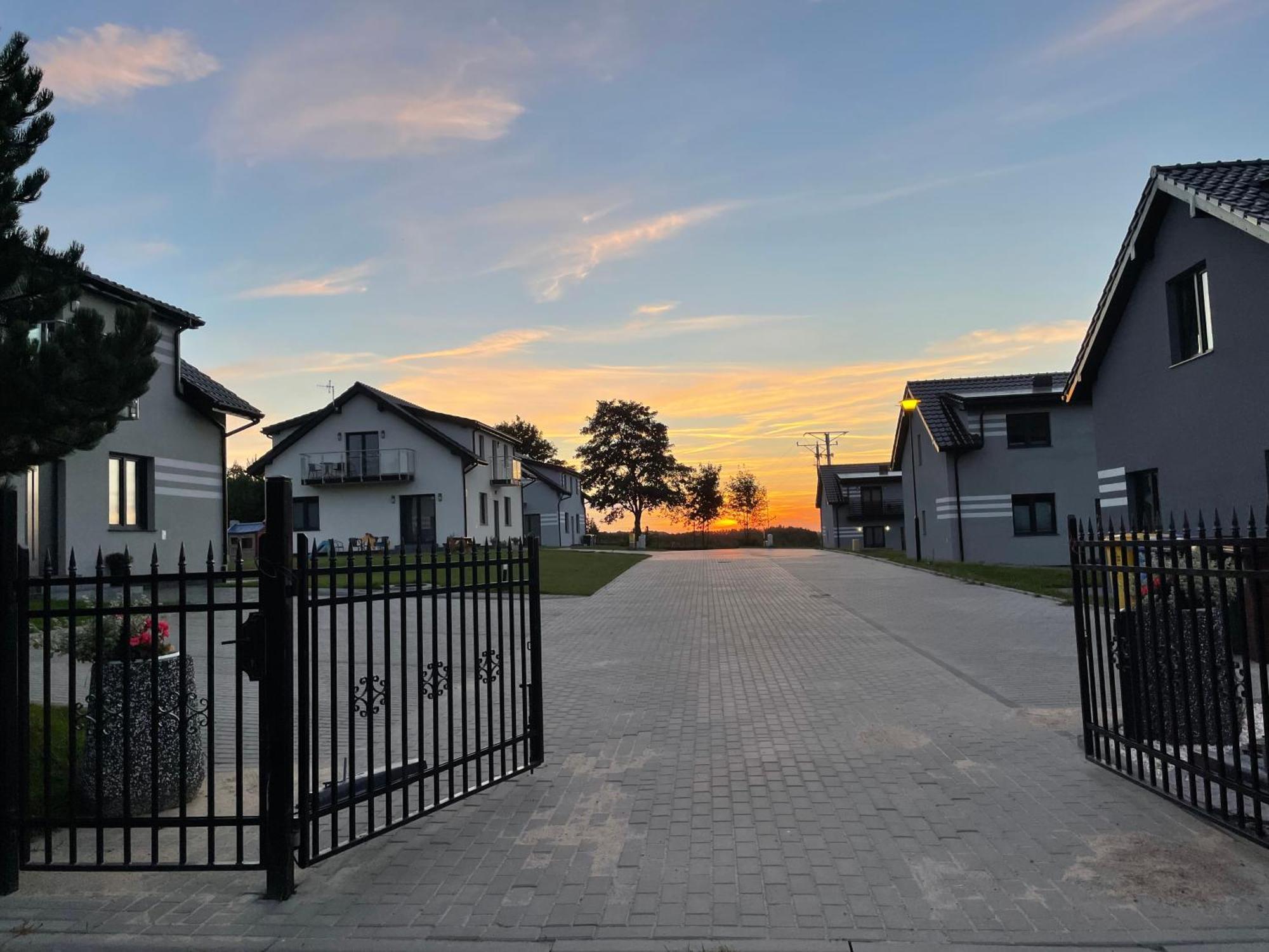 Apartamenty Pod Sosnami Sarbinowo Kültér fotó